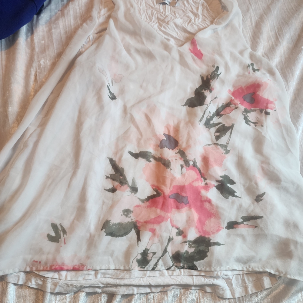 Ricki's Pink and White Floral Blouse